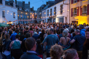 Fest-Noz, avec Emglev Bro - Place des pêcheurs - Douarnenez 2023